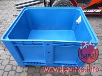 Nádrž 600 l, PE, 120x100x76, 4 nohy, není určena na tekutiny