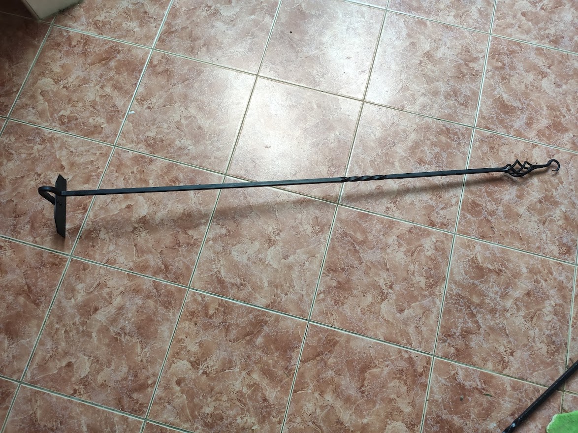 Ručně kovaná škrabka- ve stylu špicholce